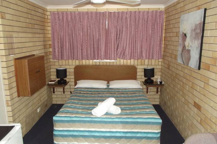 Room 19 of 34