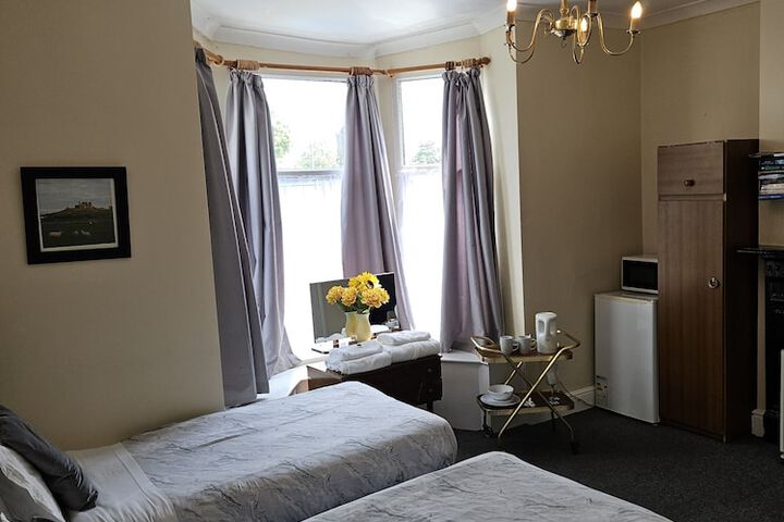 Room 6 of 14