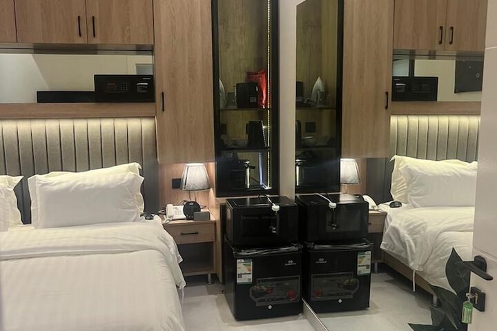 Room 11 of 64