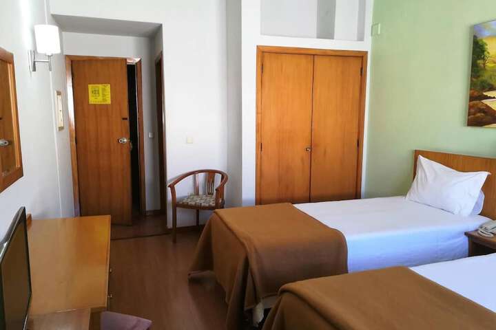 Room 14 of 62