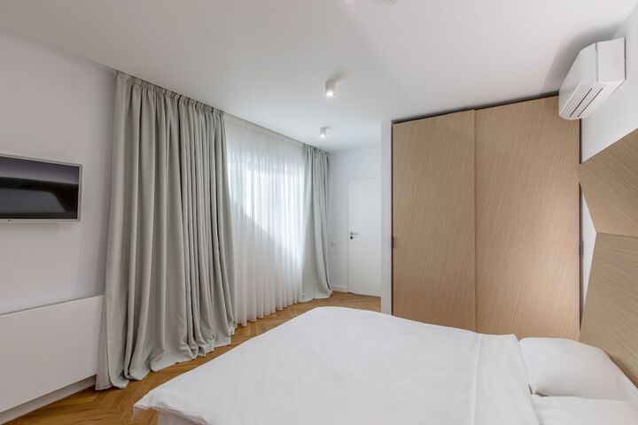 Room 20 of 37