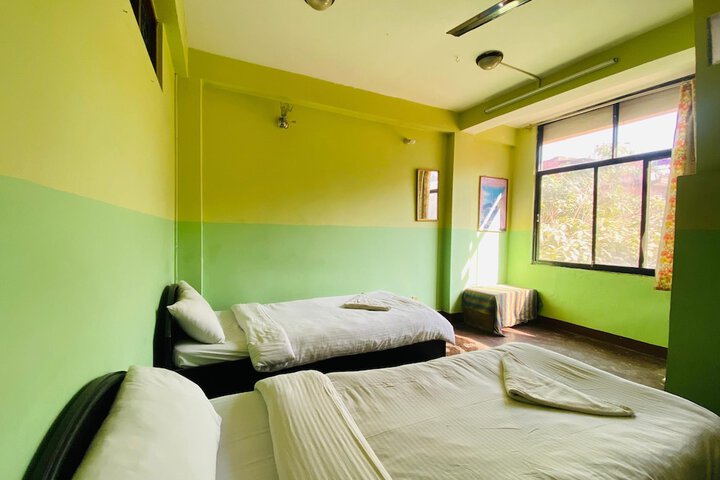 Room 5 of 28