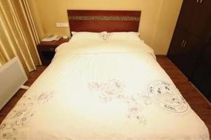 Room 27 of 58