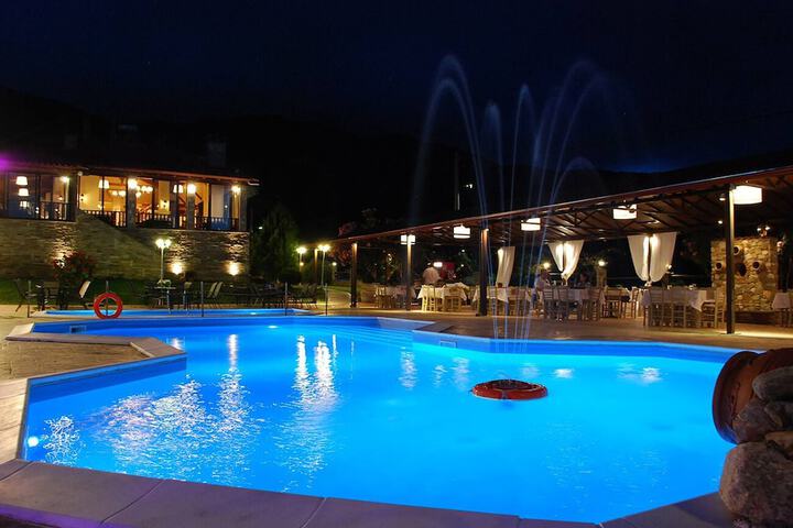 Pool 57 of 82