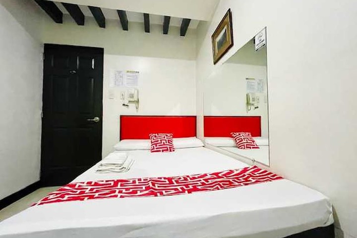 Room 18 of 24