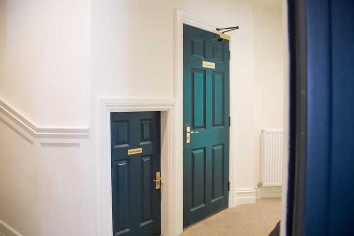 Room 48 of 93