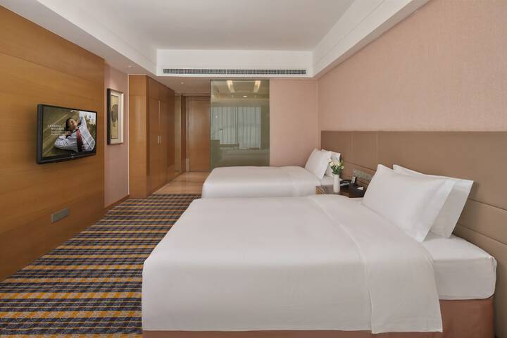 Room 9 of 49