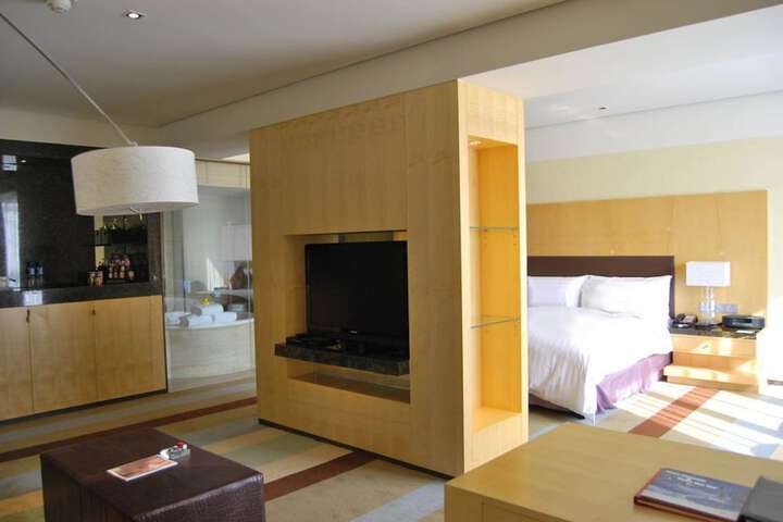 Room 12 of 120