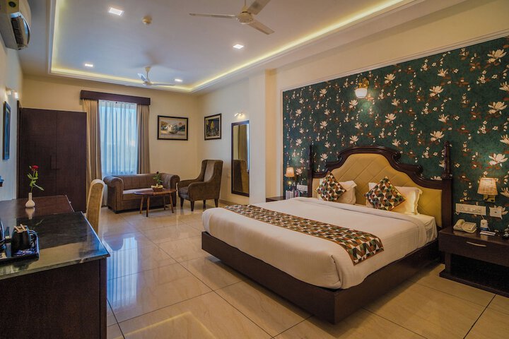 Room 10 of 50