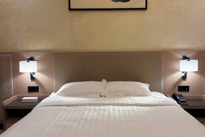 Room 13 of 43