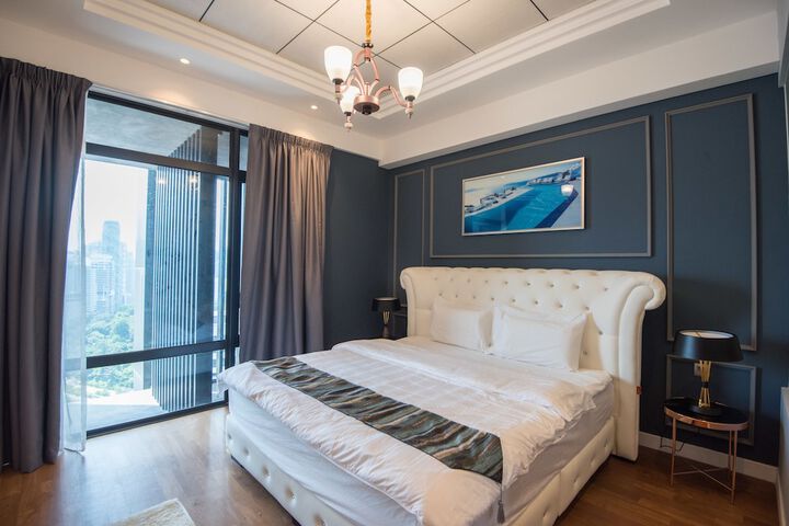 Room 38 of 216