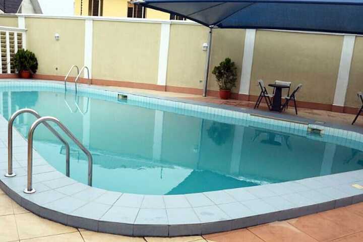 Pool 14 of 19