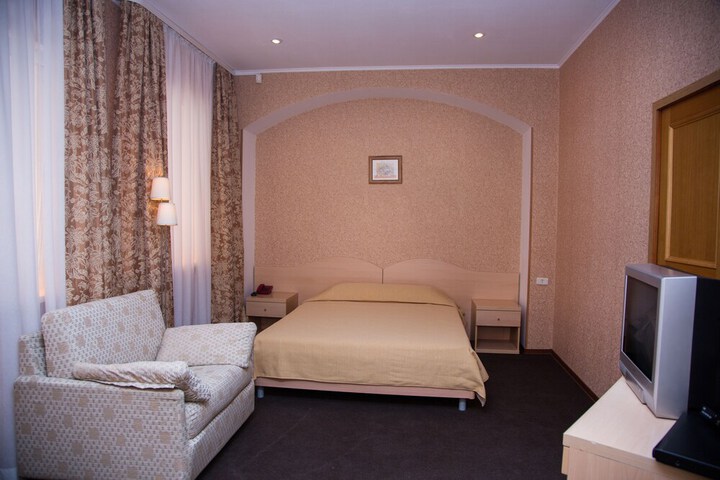 Room 8 of 71