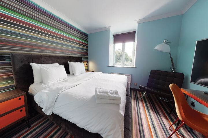 Room 10 of 53