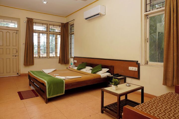 Room 25 of 41