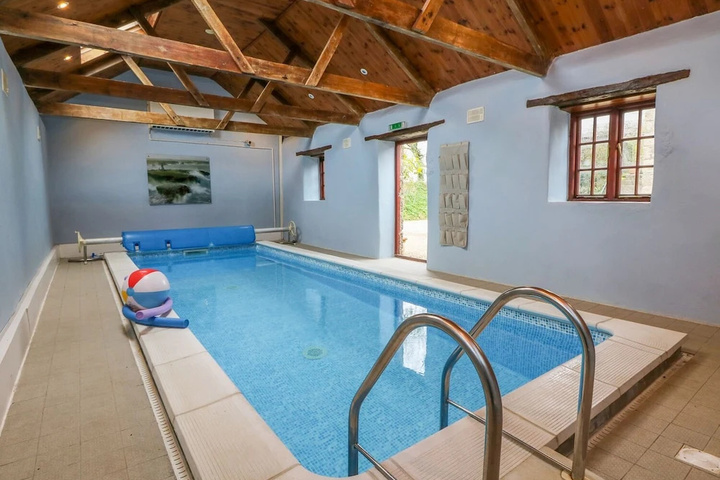 Pool 8 of 14