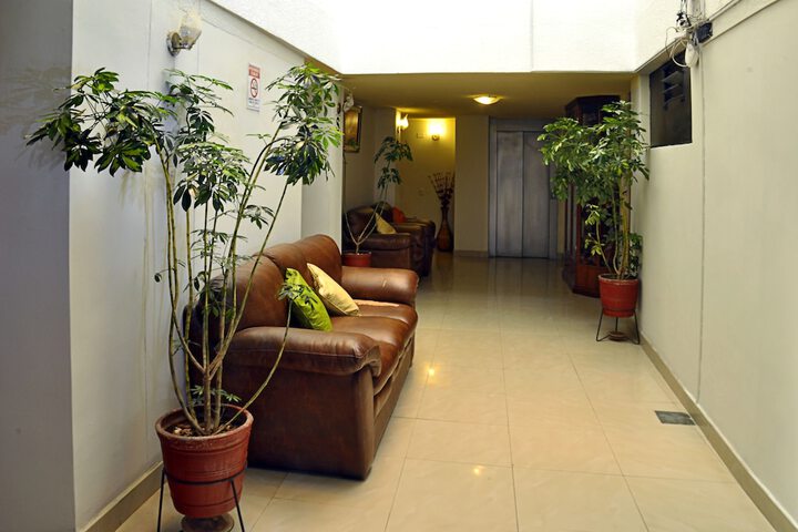Ballroom/Hall 33 of 42