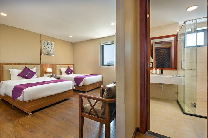 Room 21 of 40