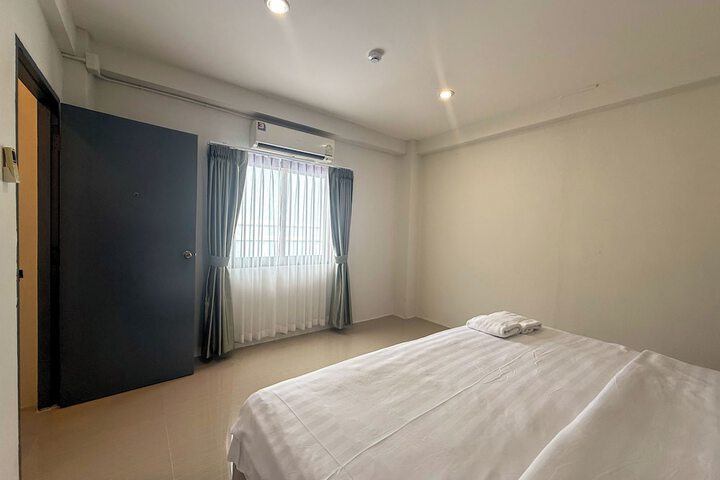 Room 11 of 45