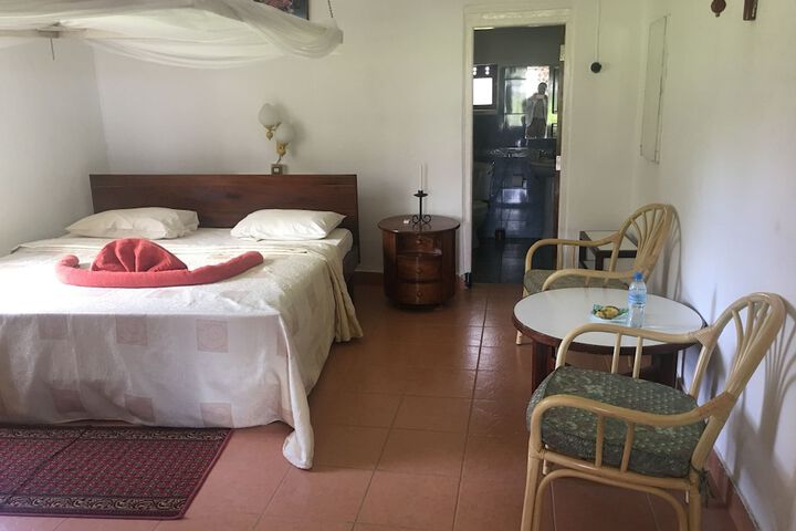 Room 2 of 30