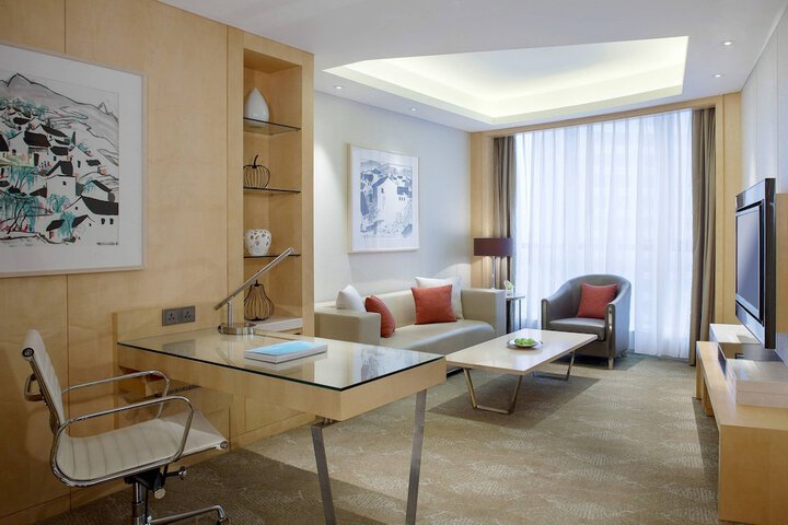 Room 9 of 25