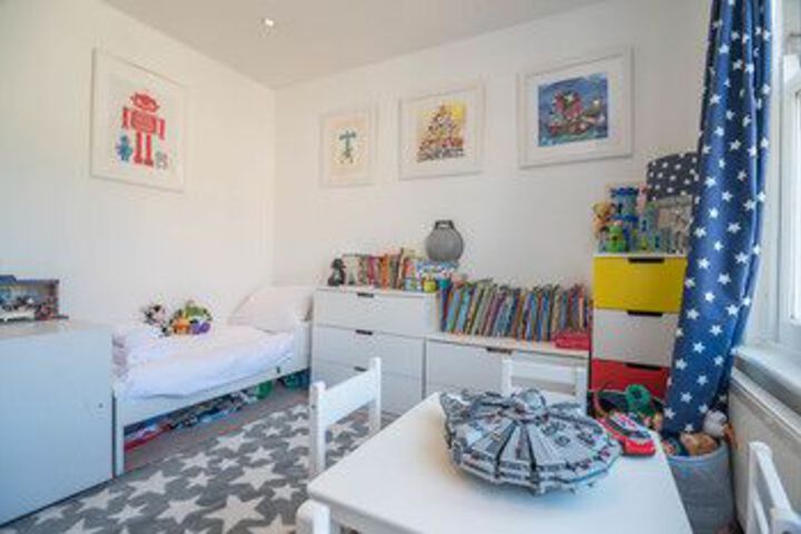 Room 9 of 30
