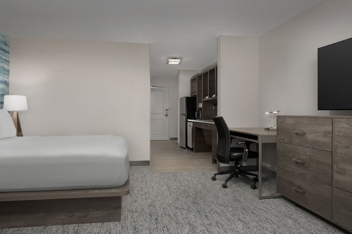 Room 5 of 43