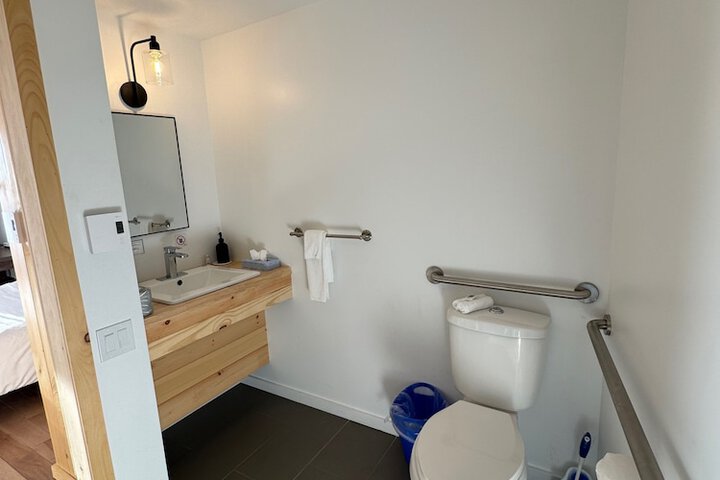 Room 53 of 78