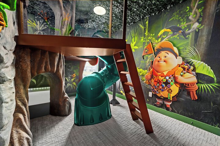 Children's theme room