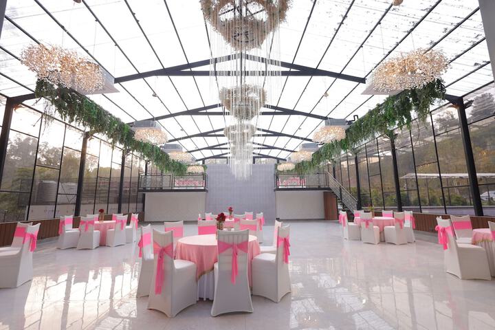 Ballroom/Hall 35 of 42