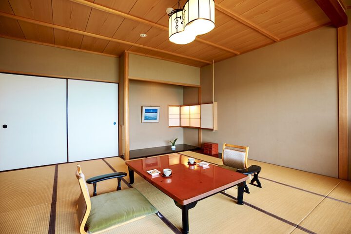 Room 17 of 72