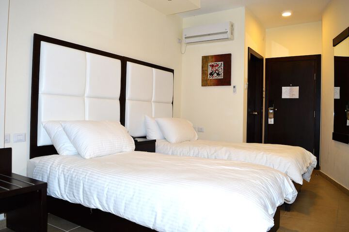 Room 37 of 107