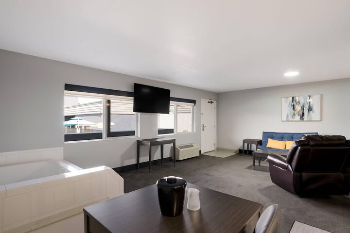 Room 42 of 81