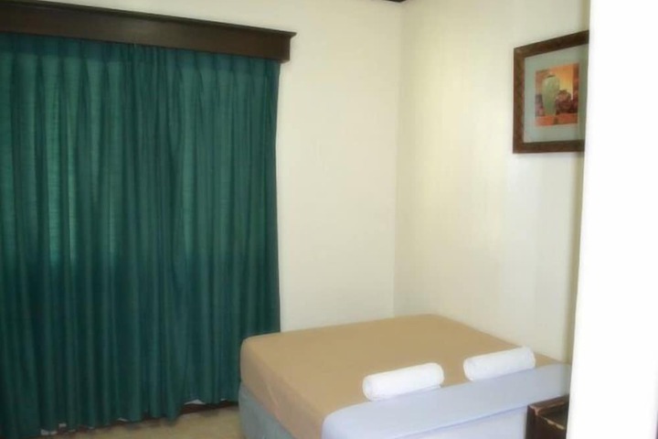 Room 12 of 50