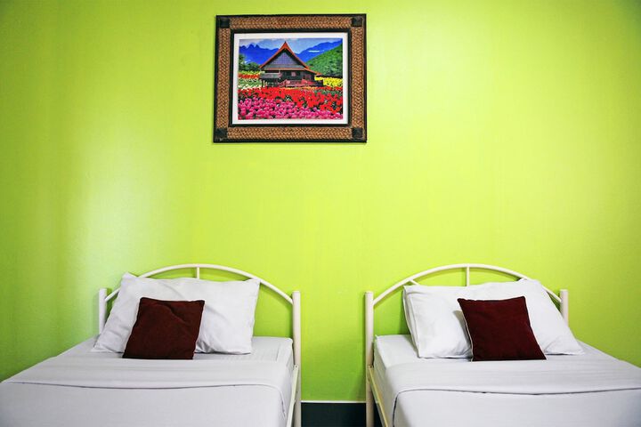 Room 12 of 20