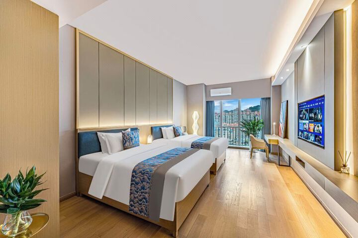 Room 12 of 23