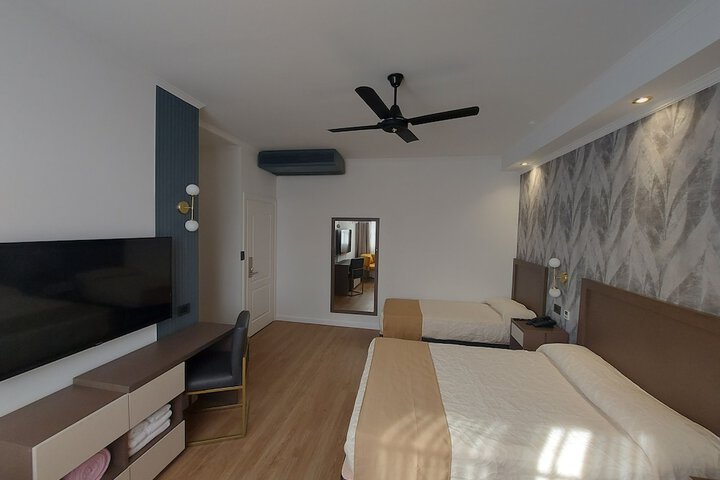 Room 30 of 51