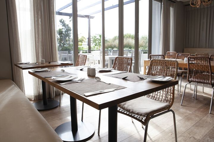 Dining 50 of 73