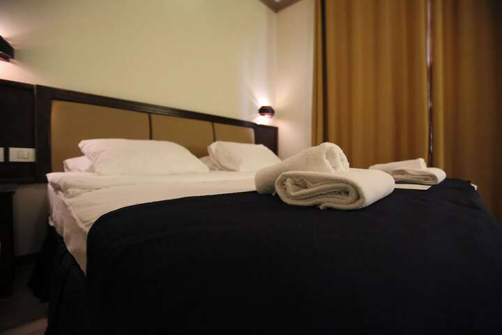 Room 7 of 22