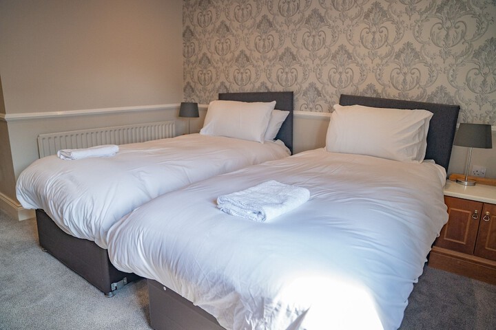 Room 57 of 233