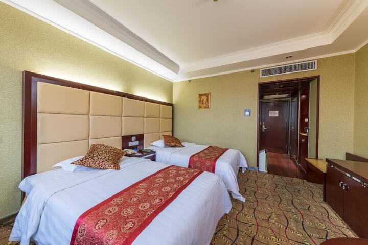 Room 16 of 60