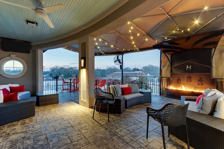 Terrace/Patio 41 of 43