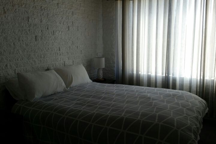 Room 2 of 14