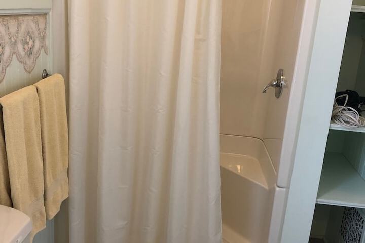 Room 28 of 44