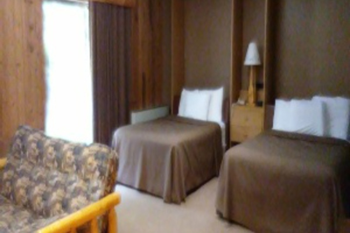 Room 153 of 348