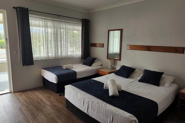 Room 14 of 63