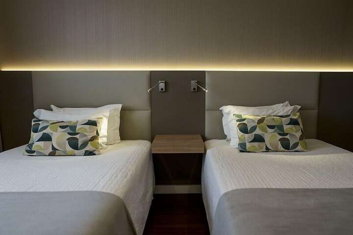Room 16 of 49