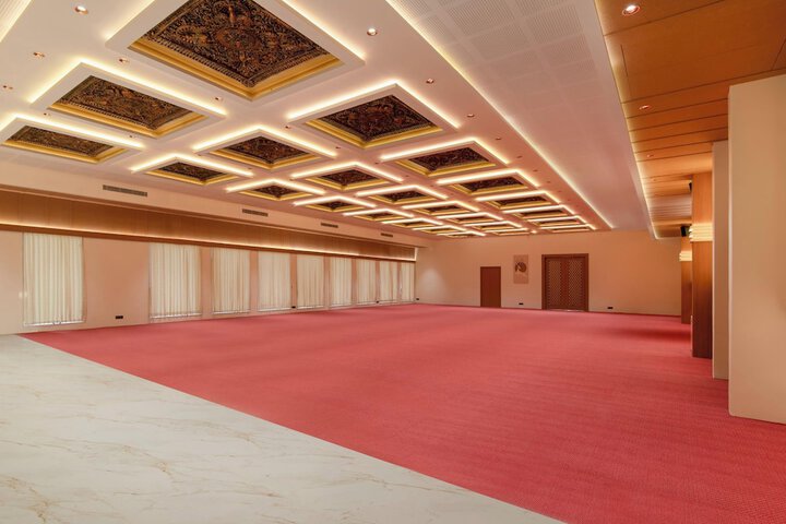 Ballroom/Hall 53 of 72