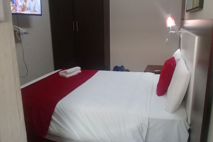 Room 12 of 38