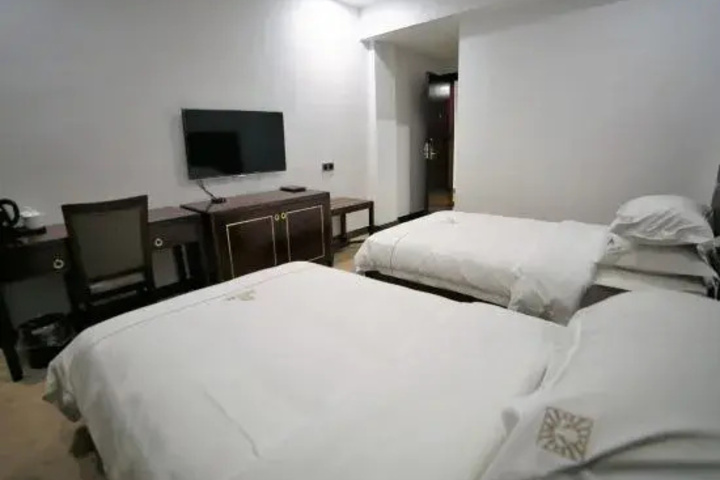 Room 3 of 9